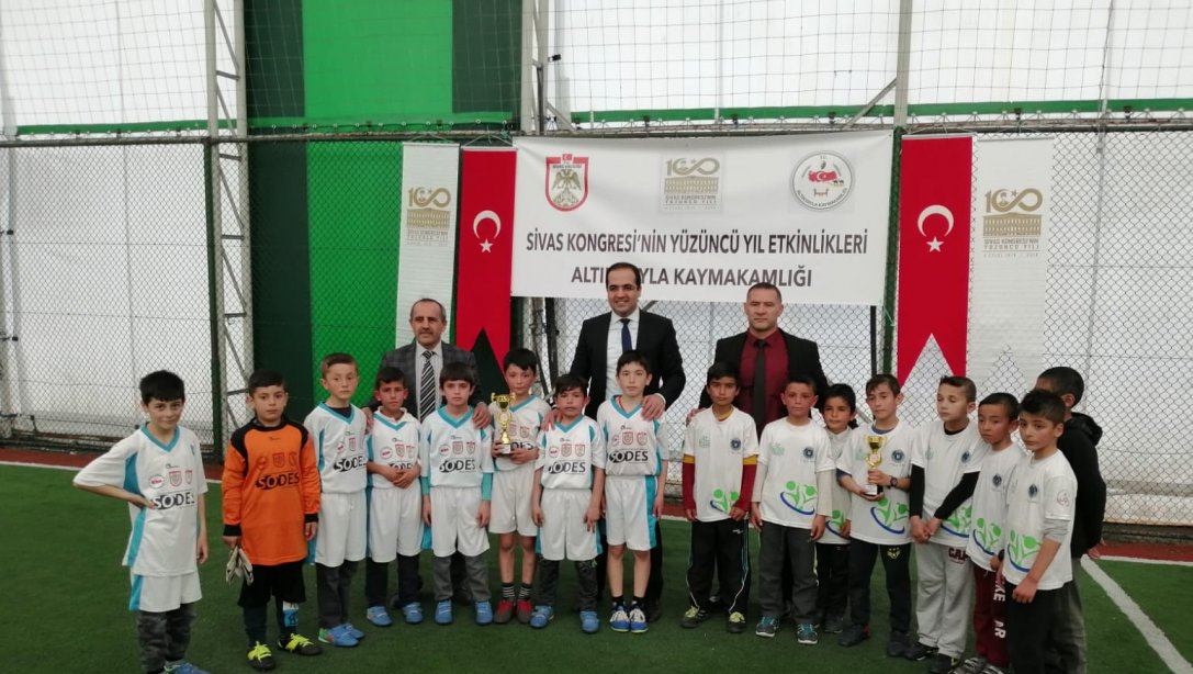 Altınyayla Kaymakamlığı Spor Sivas Projesi İlkokul Futbol Müsabakaları Yapıldı.