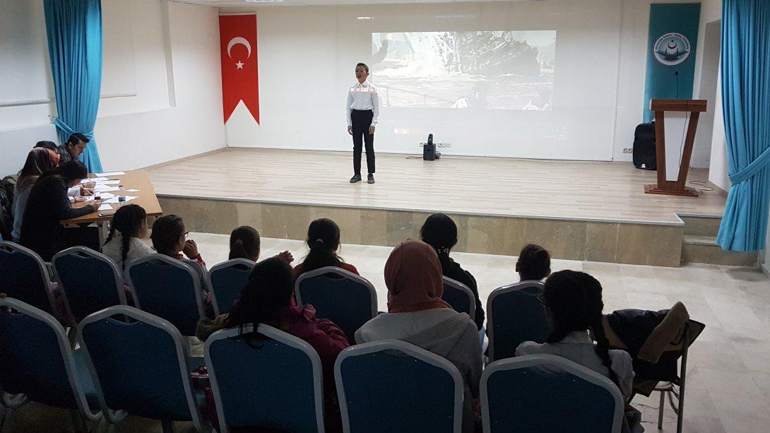 Ortaokullar Arası Çanakkale Şehitlerine Şiirini Güzel Okuma Yarışması Düzenlendi