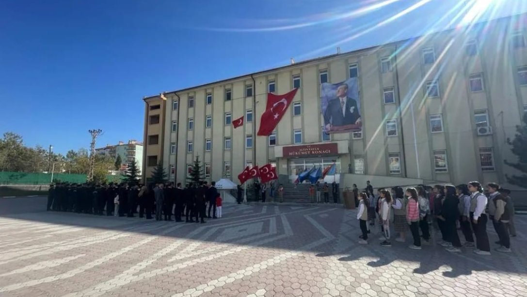 29 Ekim Cumhuriyet Bayramı Çelenk Sunma Töreni Gerçekleştirildi...