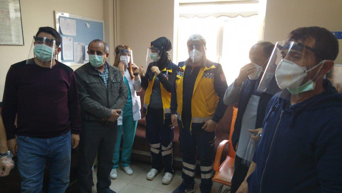 Şehit Hasan Subaşı Kürkçüyurt Ortaokulu'nun Ürettiği Siperlik Maskeler Yerlerine Ulaşmaya Devam Ediyor